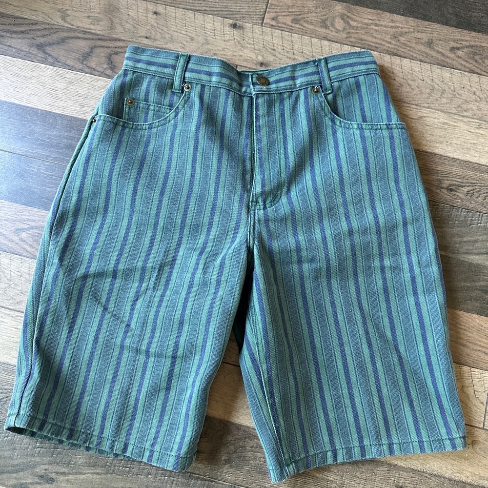 Groovy Y2K dad shorts